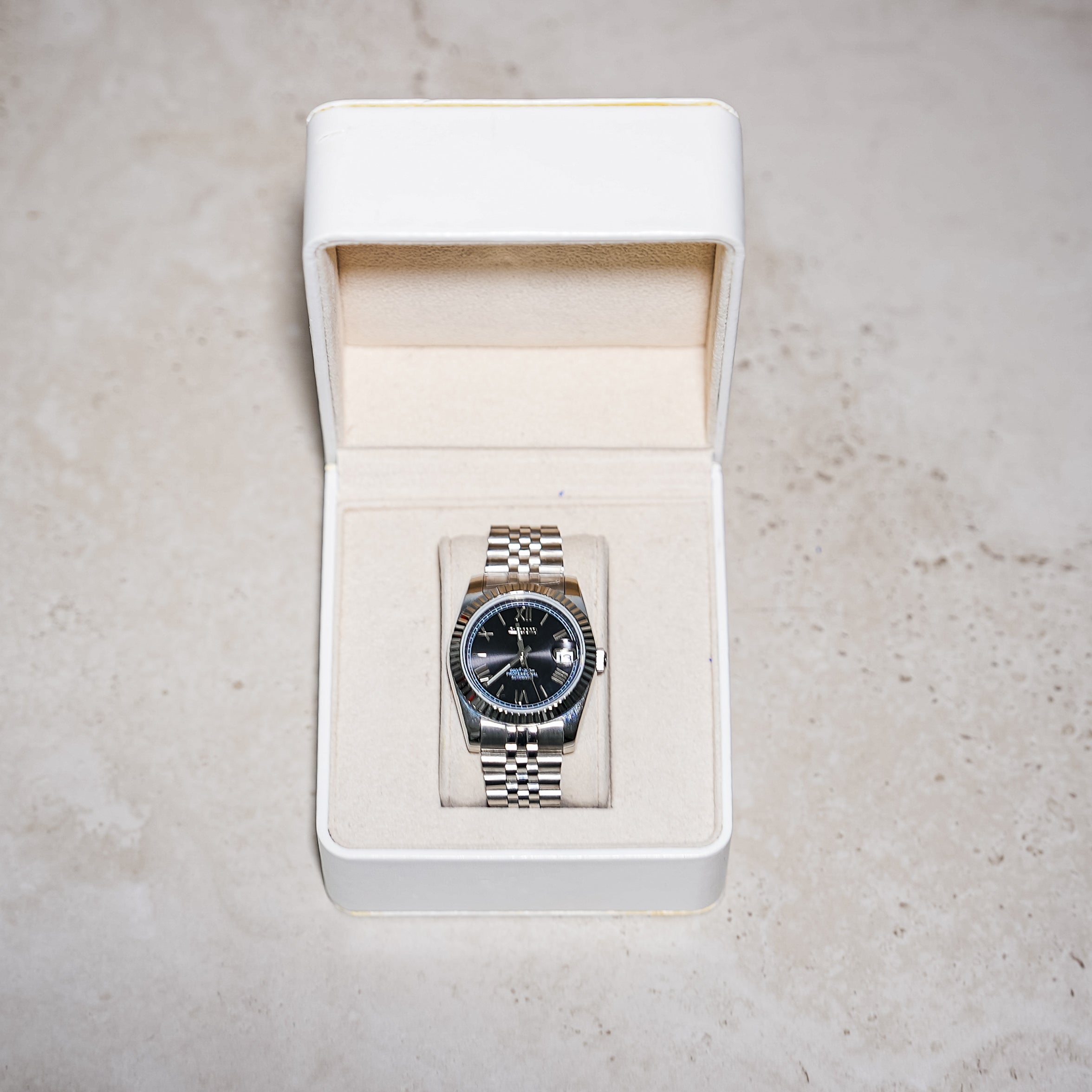 Seiko Mod Datejust – Black Roman Dial with Fluted Bezel