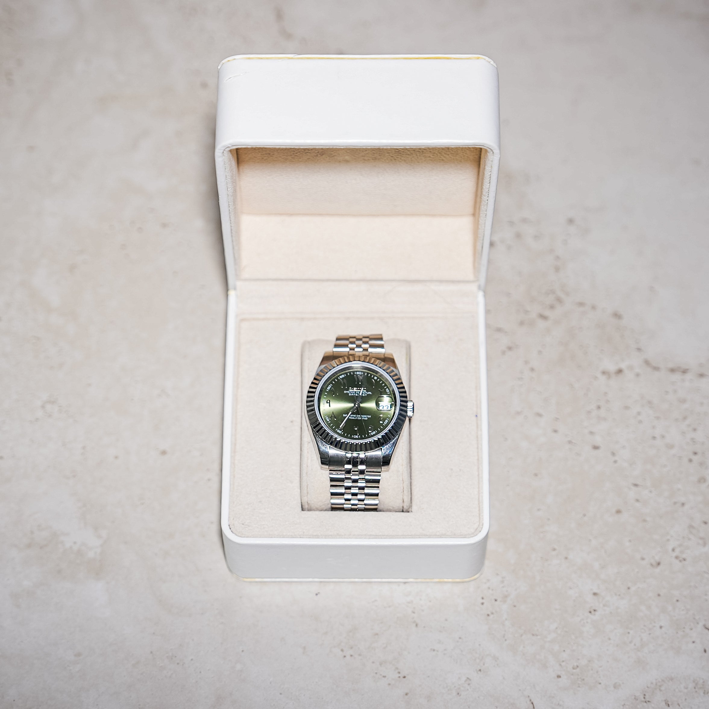 Seiko Mod Datejust – Olive Green Arabic Dial with Fluted Bezel