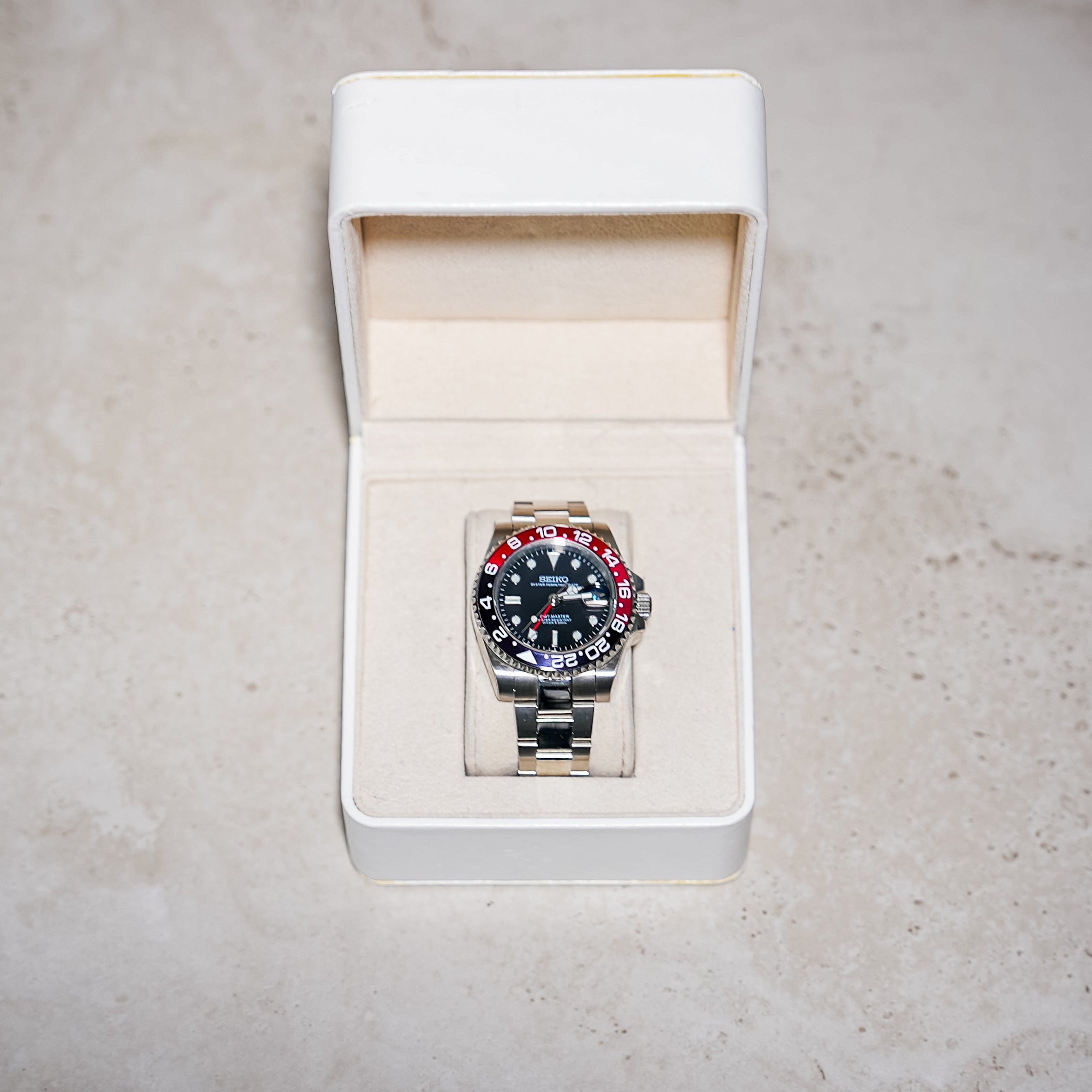 Seiko Mod GMT – Coke Bezel with Oyster Bracelet