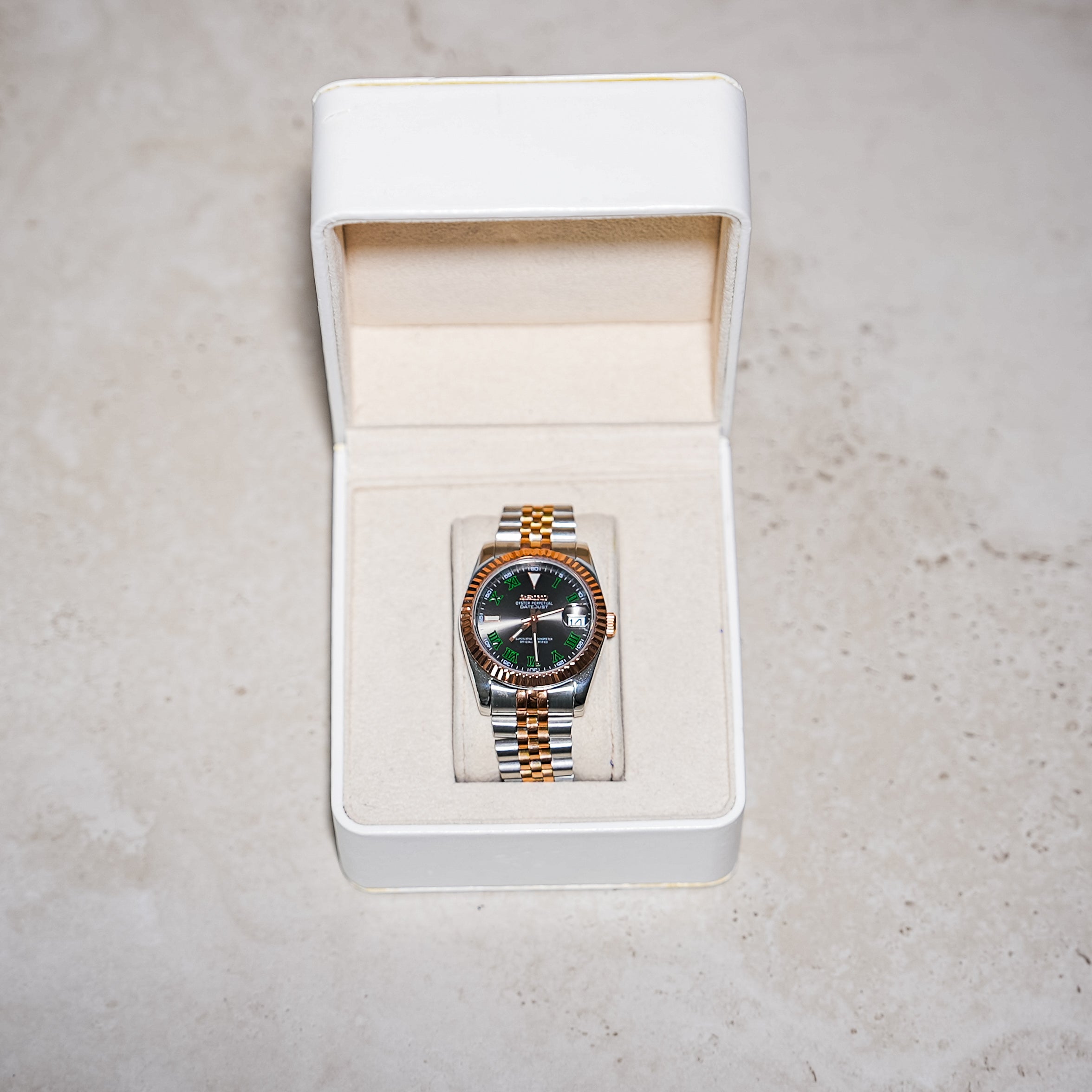 Seiko Mod Datejust – Emerald Green Dial with Rose Gold Two-Tone Jubilee